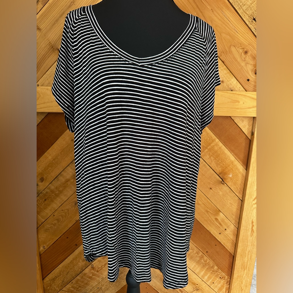 Double Zero Black And White Striped V-Neck Tee